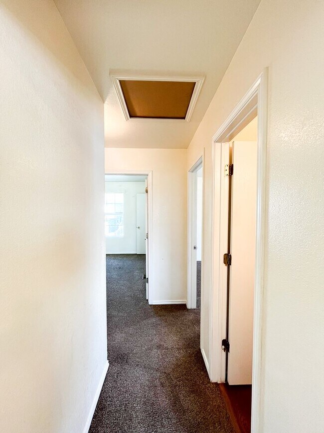 Building Photo - 4207 July Dr