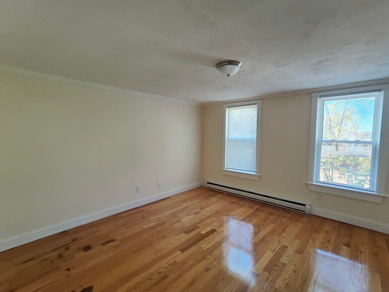 Building Photo - 94 1st St