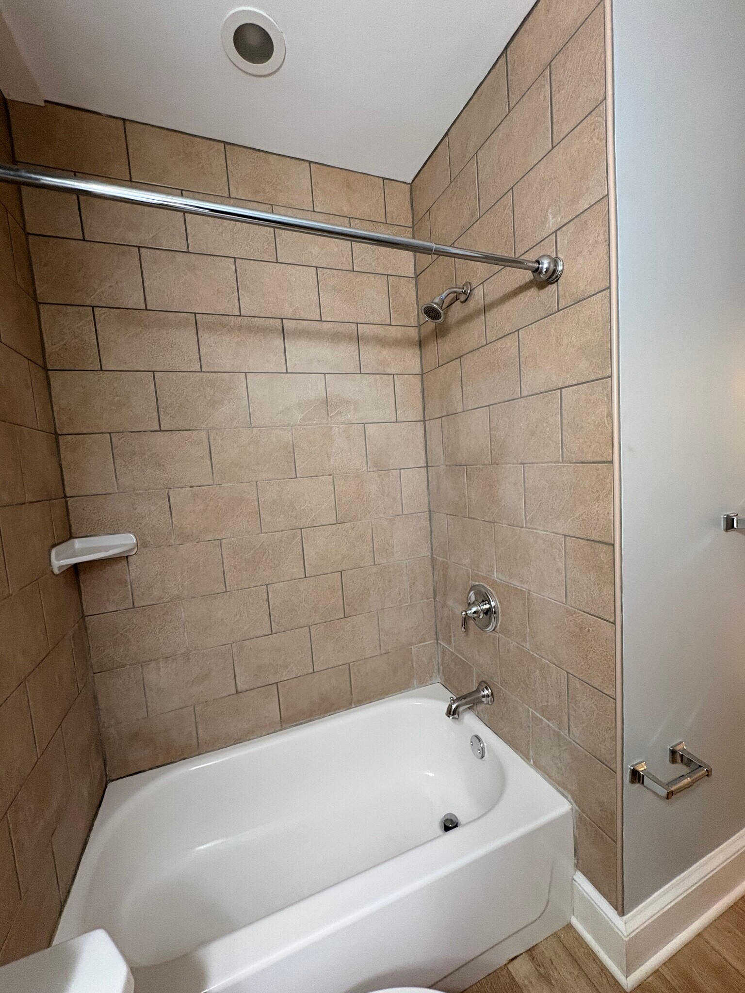 Building Photo - 61 Forest Ave