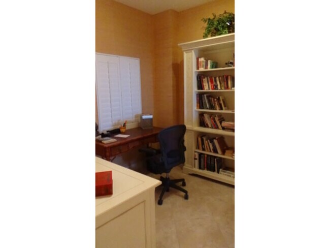 Building Photo - Vacation Rental Palm Coast, FL   Travel Restrictions in Place for Flagler County, FL.