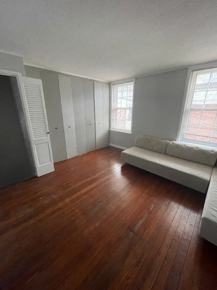 Building Photo - 1736 Rodman St