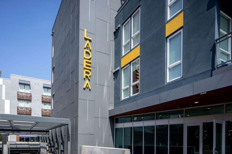 Building Photo - 398 Ortega Ave