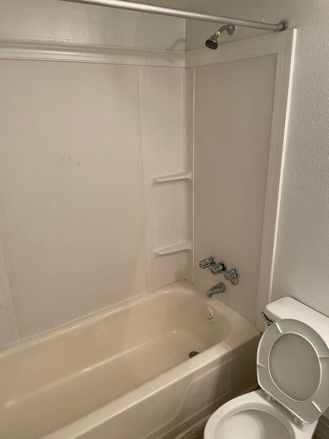 Building Photo - Ground Floor Two bedroom condo