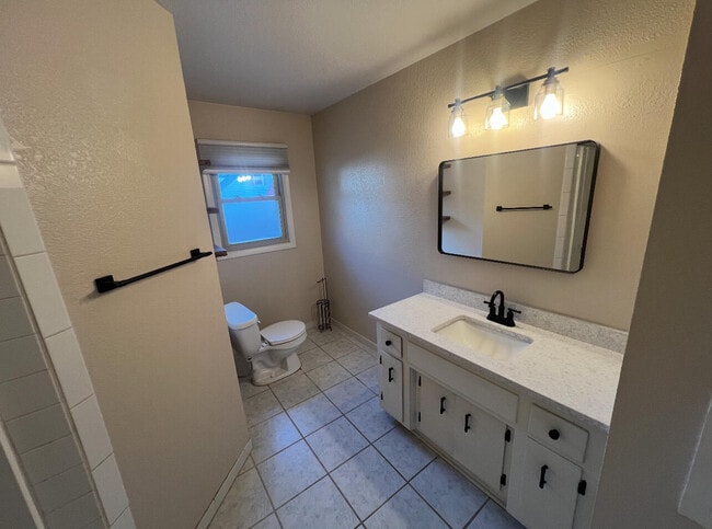 Building Photo - 4455 S Griffin Ave