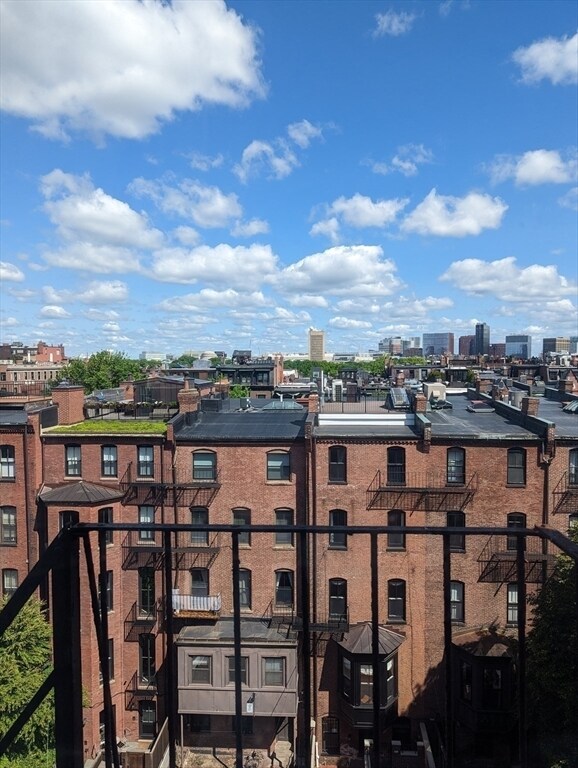 Building Photo - 267 Commonwealth Ave