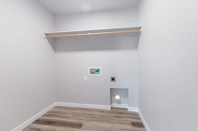 Building Photo - New 4 Bed 2.5 Bath House in Star