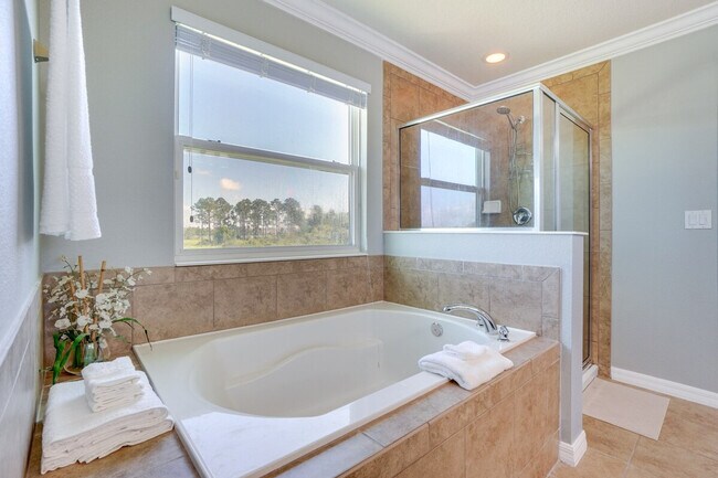 Building Photo - 14822 Fells Ln