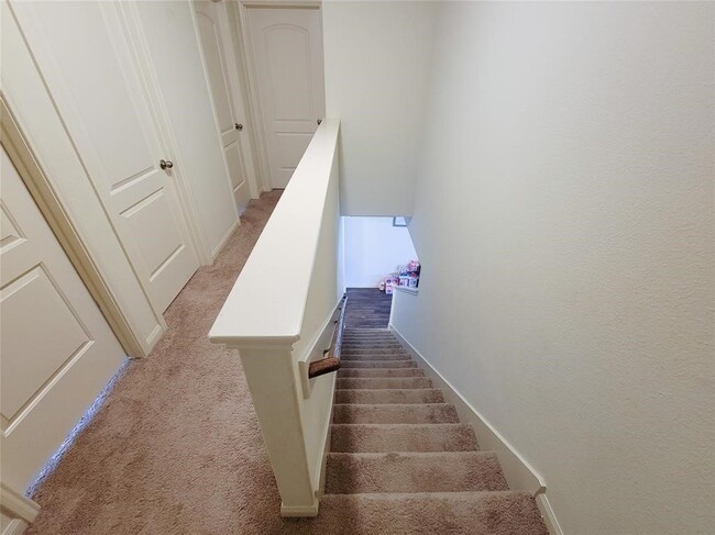 Building Photo - 17119 Sugar River