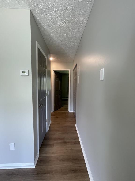 Building Photo - 3841 Silver Lake Rd