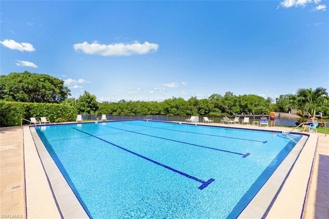 Building Photo - 15 Bluebill Ave