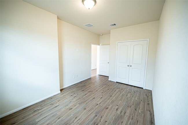 Building Photo - 10730 Nathaniel Valley Path