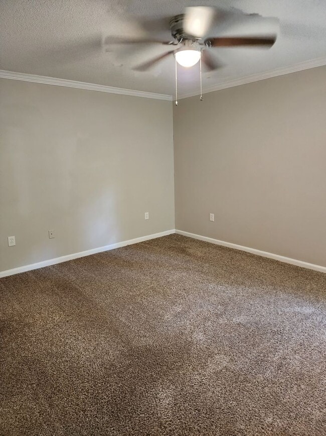 Building Photo - **Available in February " Charming 3 Bedroom 2 Bath Home in Georgetown!