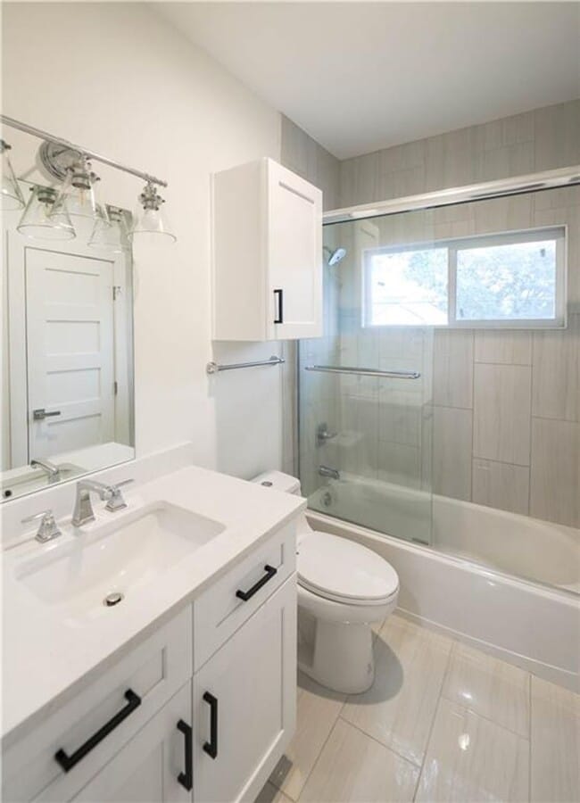 Building Photo - 8 Bedrooms 8 Baths Pre-leasing Now for 202...