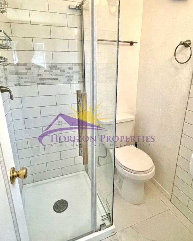 Building Photo - 1 Bed 1 Bath 500sq ft. Cottage in Colonial...