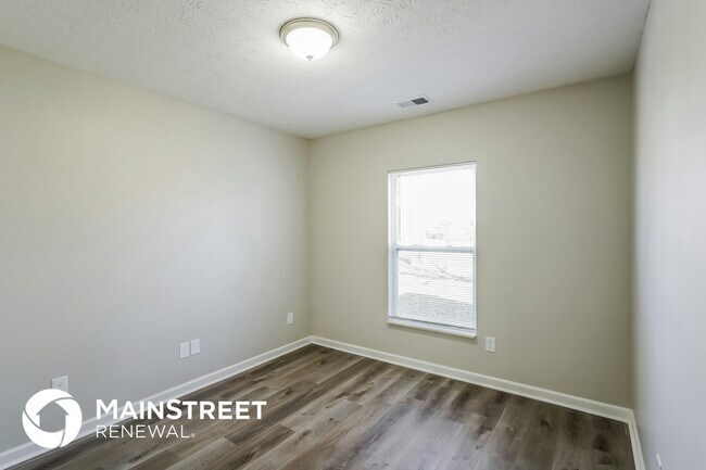 Building Photo - 2109 Freeman Ln