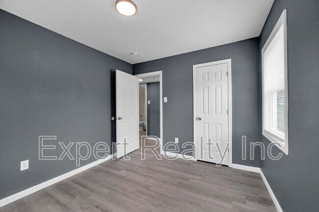 Building Photo - 5712 Monte Sano Dr