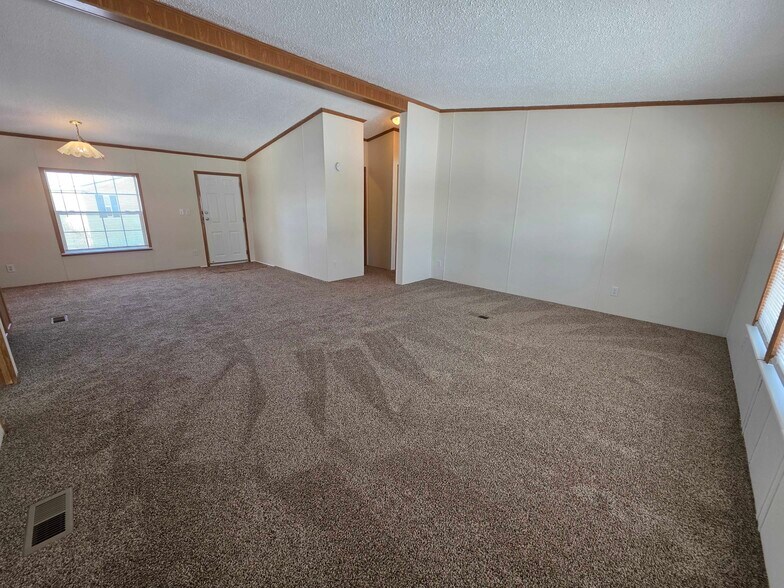 Building Photo - 4421 Beechwood St