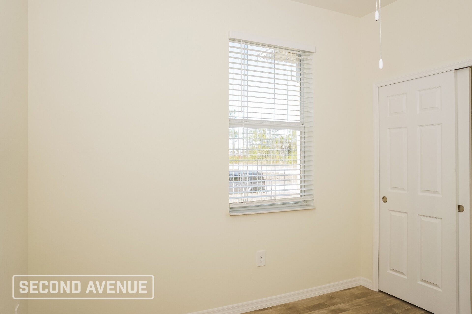 Building Photo - 1004 S Lassonde St