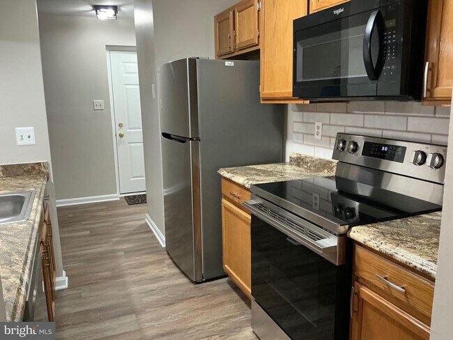 Building Photo - 2020 Alice Ave