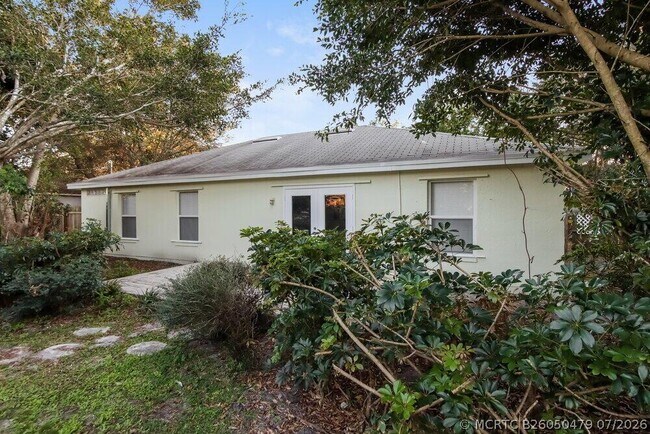 Building Photo - 108 Osceola Ave