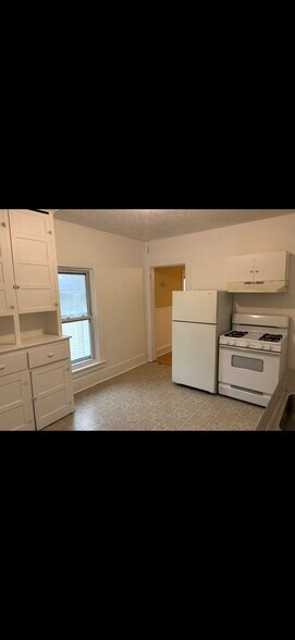 Building Photo - 209 King St