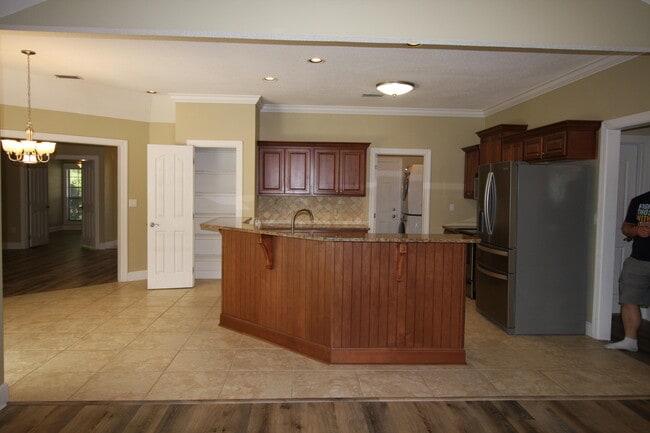 Building Photo - 6 Kimbrough Rd