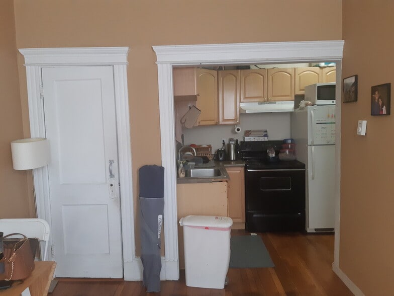 Building Photo - 883 Huntington Ave