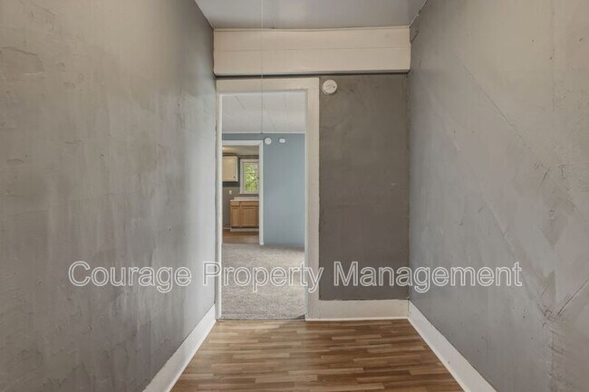 Building Photo - 291 Sunset Dr