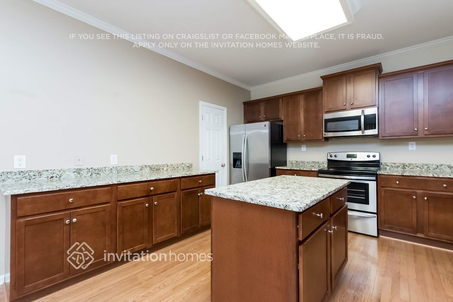 Building Photo - 2285 Summit Oaks Ct