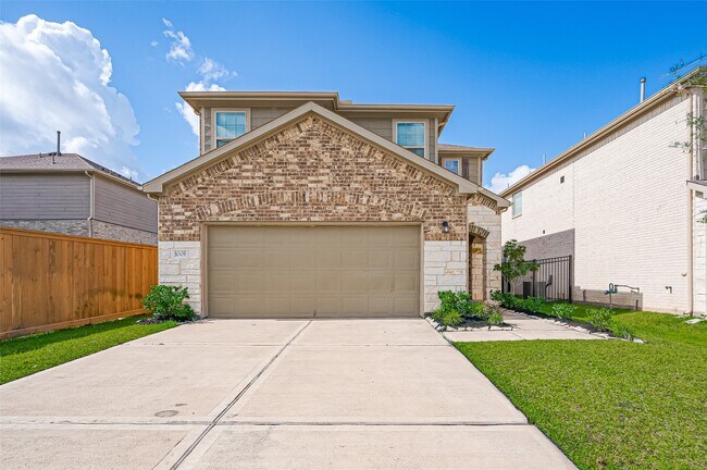 Primary Photo - 1001 Laguna Cv Dr