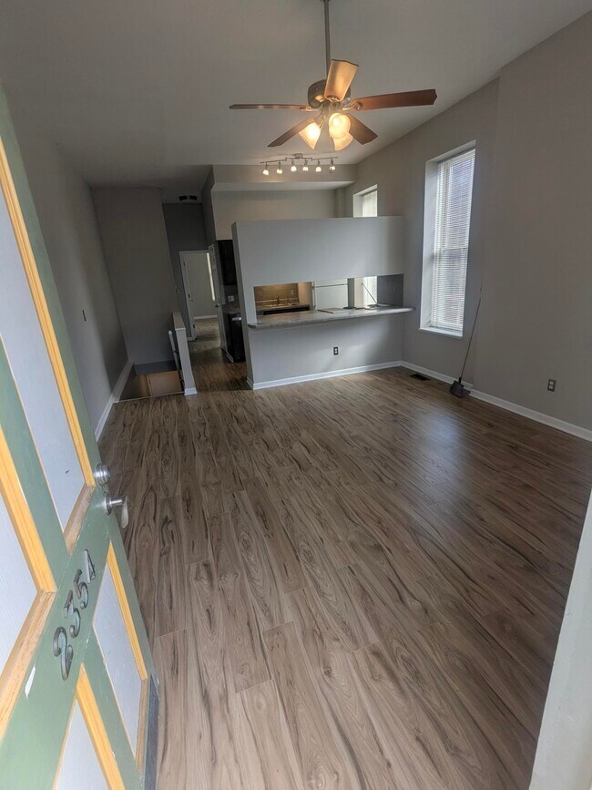 Building Photo - 2354 S 9th St