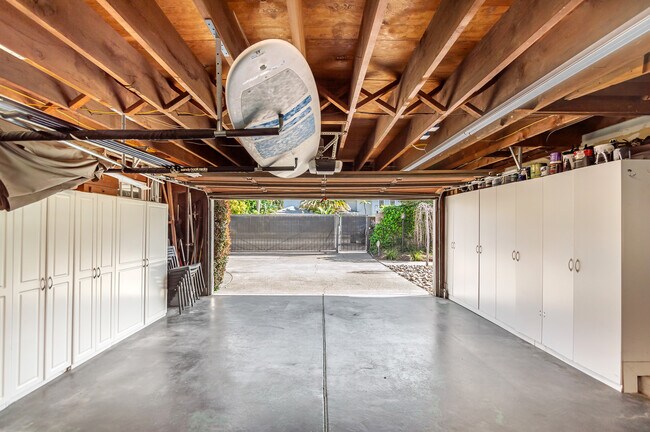Building Photo - 313 Point San Pedro Rd