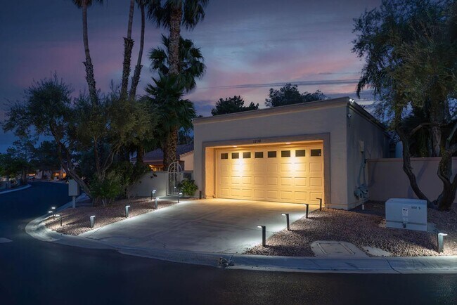 Building Photo - 3238 Brookfield Dr