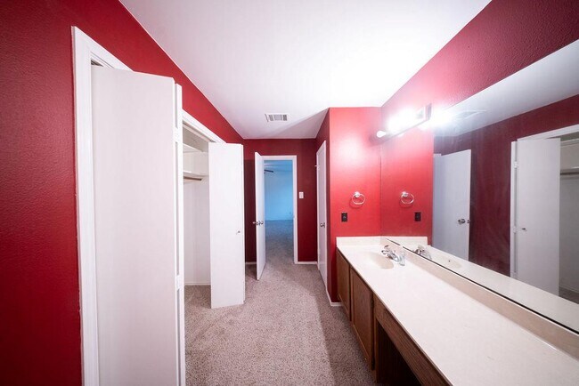 Building Photo - 12212 Brigadoon Ln