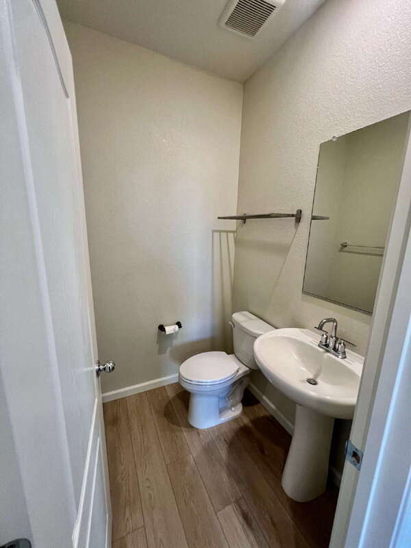 Building Photo - 436 Rose St