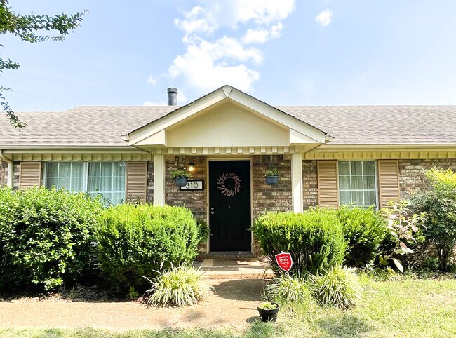 Primary Photo - 310 Lexington Dr