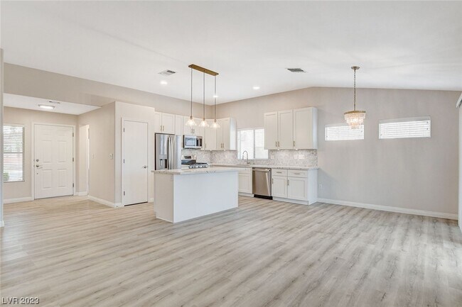 Building Photo - 1979 Joy View Ln