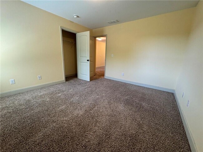Building Photo - 2640 Tyler Bay Ln