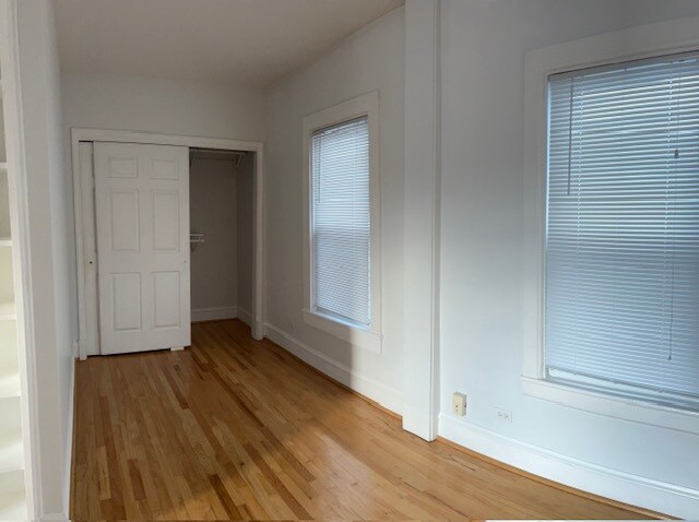 Building Photo - 1229 Leon Pl