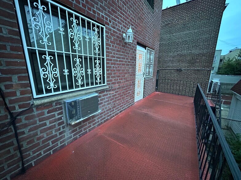 Building Photo - 4602 28th Ave