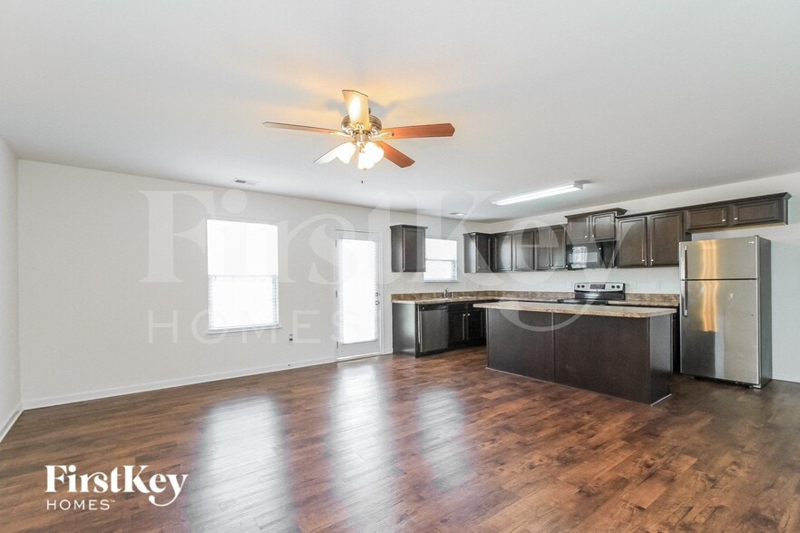 Building Photo - 1377 Aurora Glen Dr