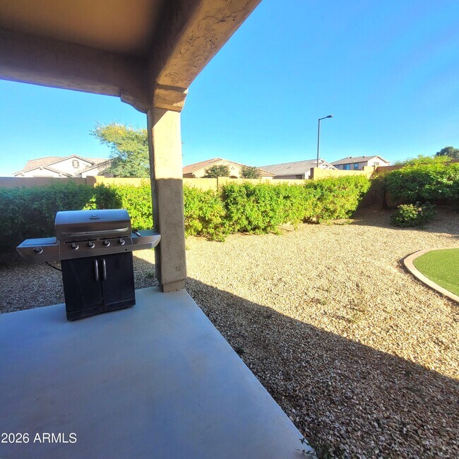Building Photo - 25925 W Tonto Ln
