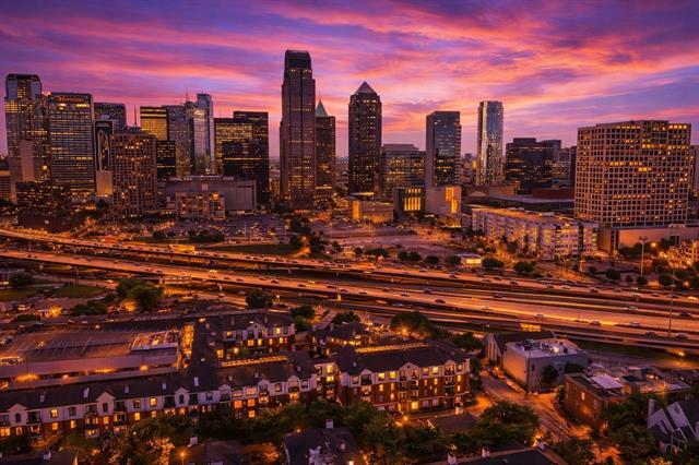 Building Photo - 3105 San Jacinto St