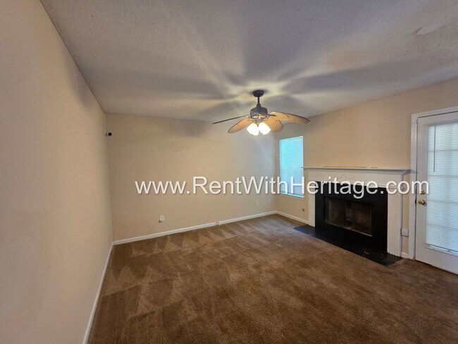 Building Photo - 6535 Manor Creek Dr