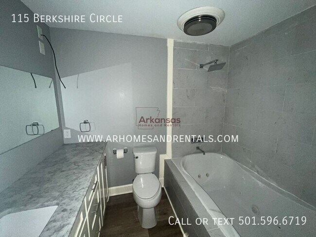 Building Photo - 115 Berkshire Cir