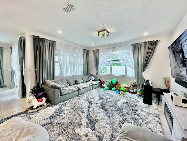 Building Photo - 1101 Azul Ct