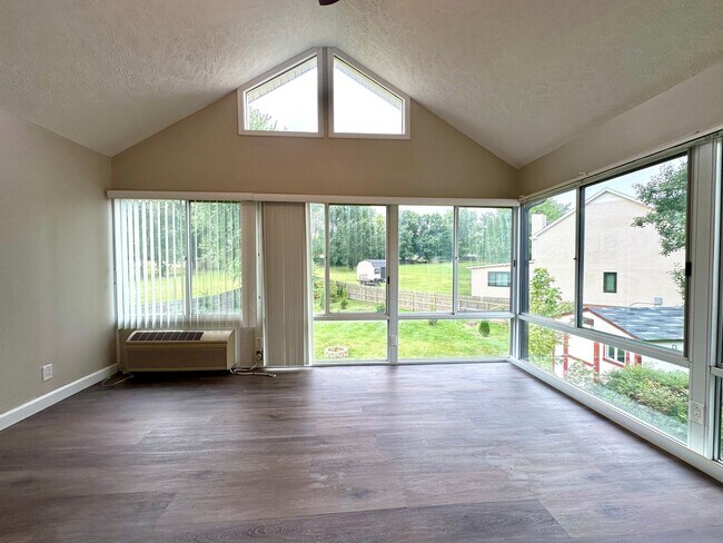 Building Photo - Stunning Single-Family Home with Plenty of...