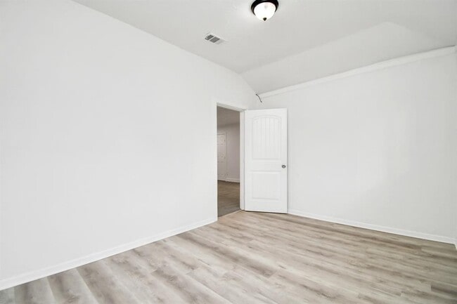 Building Photo - 2243 Matilda St