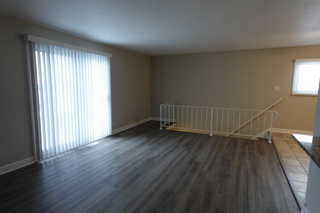 Building Photo - 7956 164th Ct