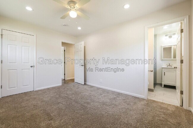 Building Photo - 12396 W Ohio Cir